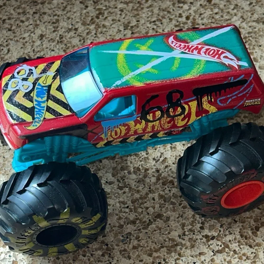 Hot 🥵 Wheels 🛞 Monster Truck 68 🛻 BIG WHEELS BIG FUN 🤩